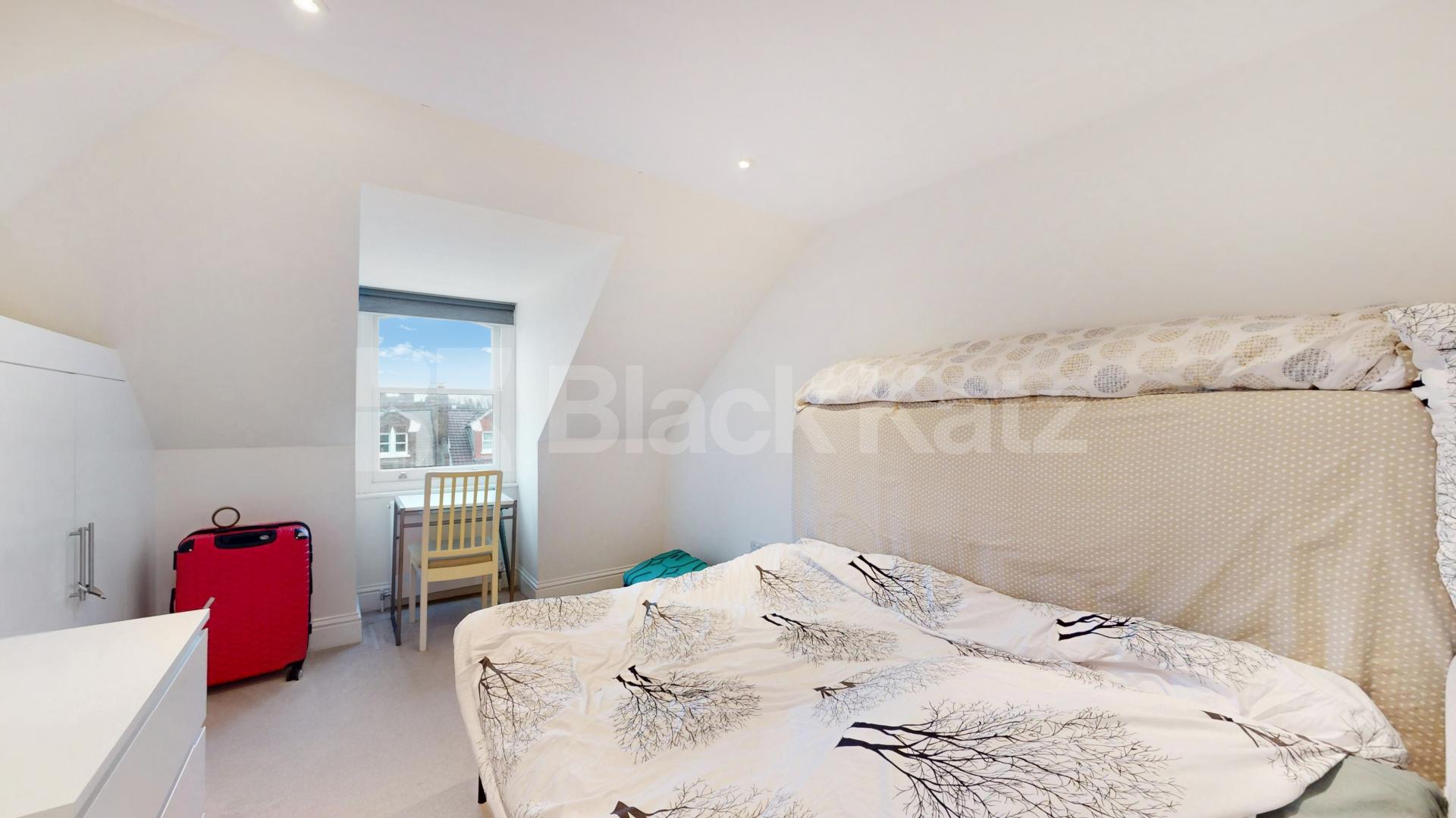 Top Floor One Bedroom Flat with Open Plan Living on Stroud Green Road Stroud Green Road, Finsbury Park